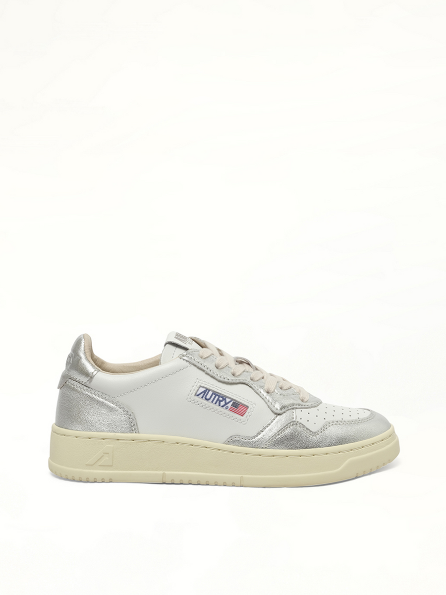 Medalist Low Bicolour Sneakers in White/Silver Side View | AUTRY