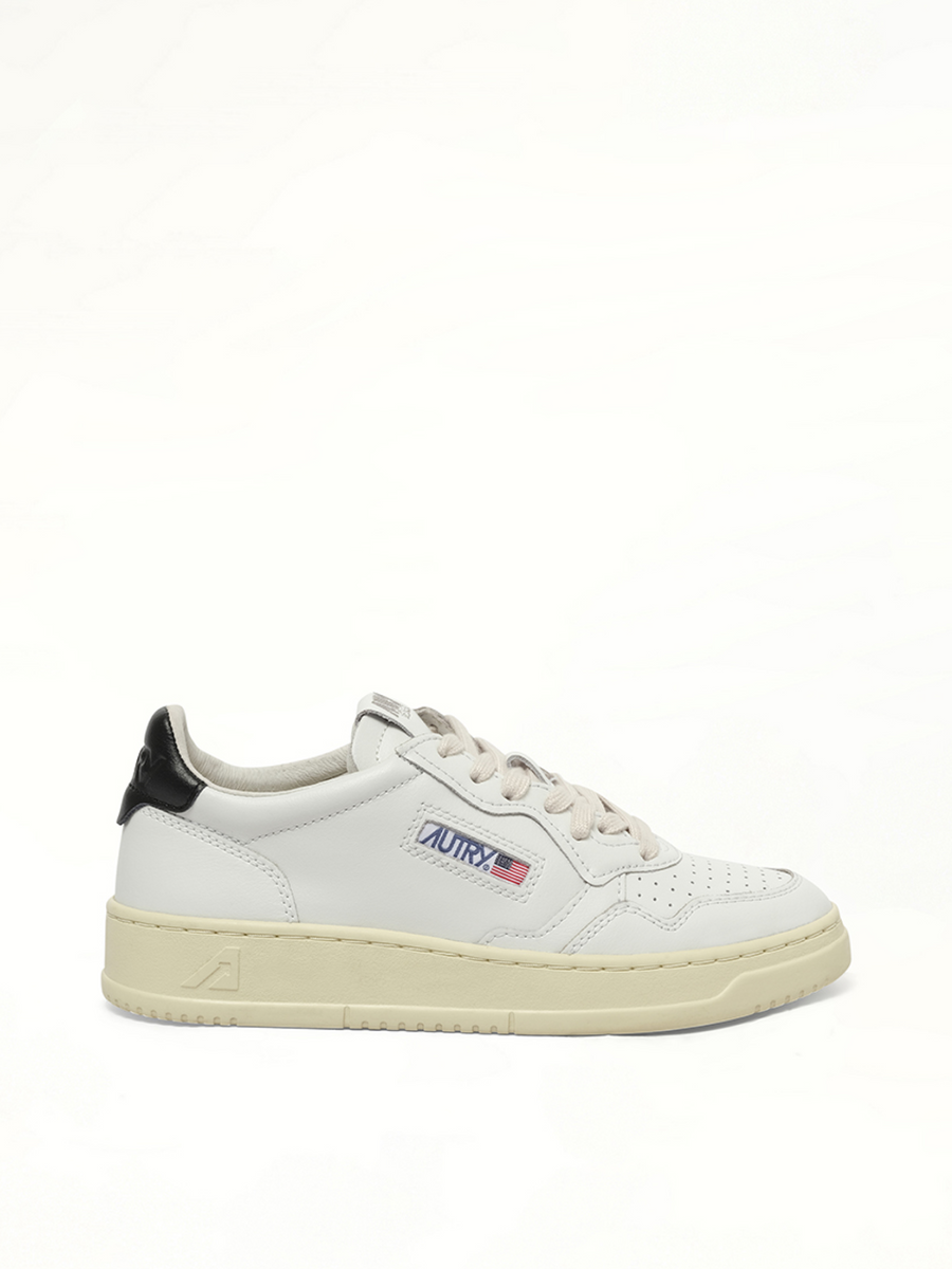 Medalist Low Sneakers in White/Black Side View | AUTRY