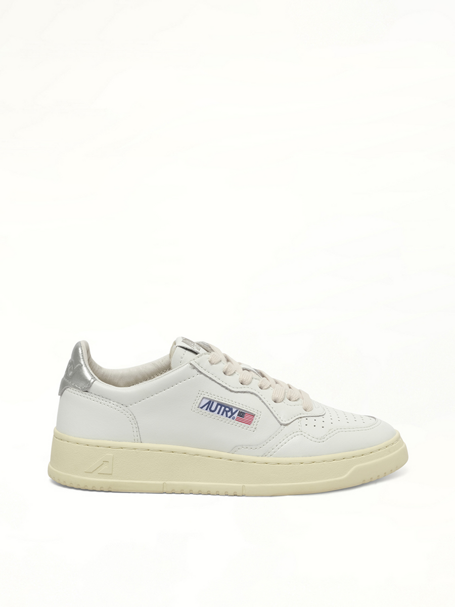 Medalist Low Sneakers in White/Silver Side View | AUTRY