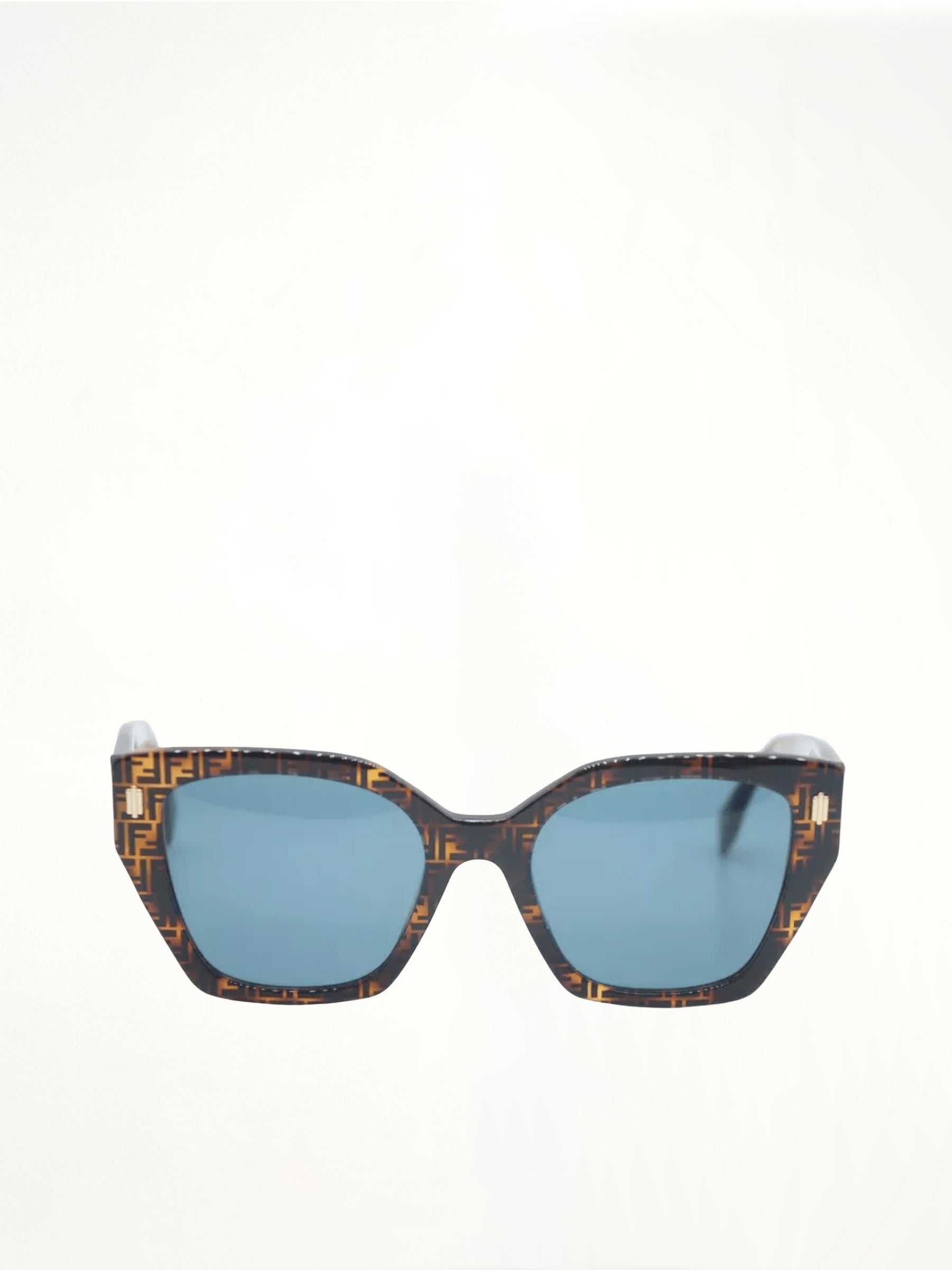FE40070F Sunglasses with Smoke Lens in Coloured Havana