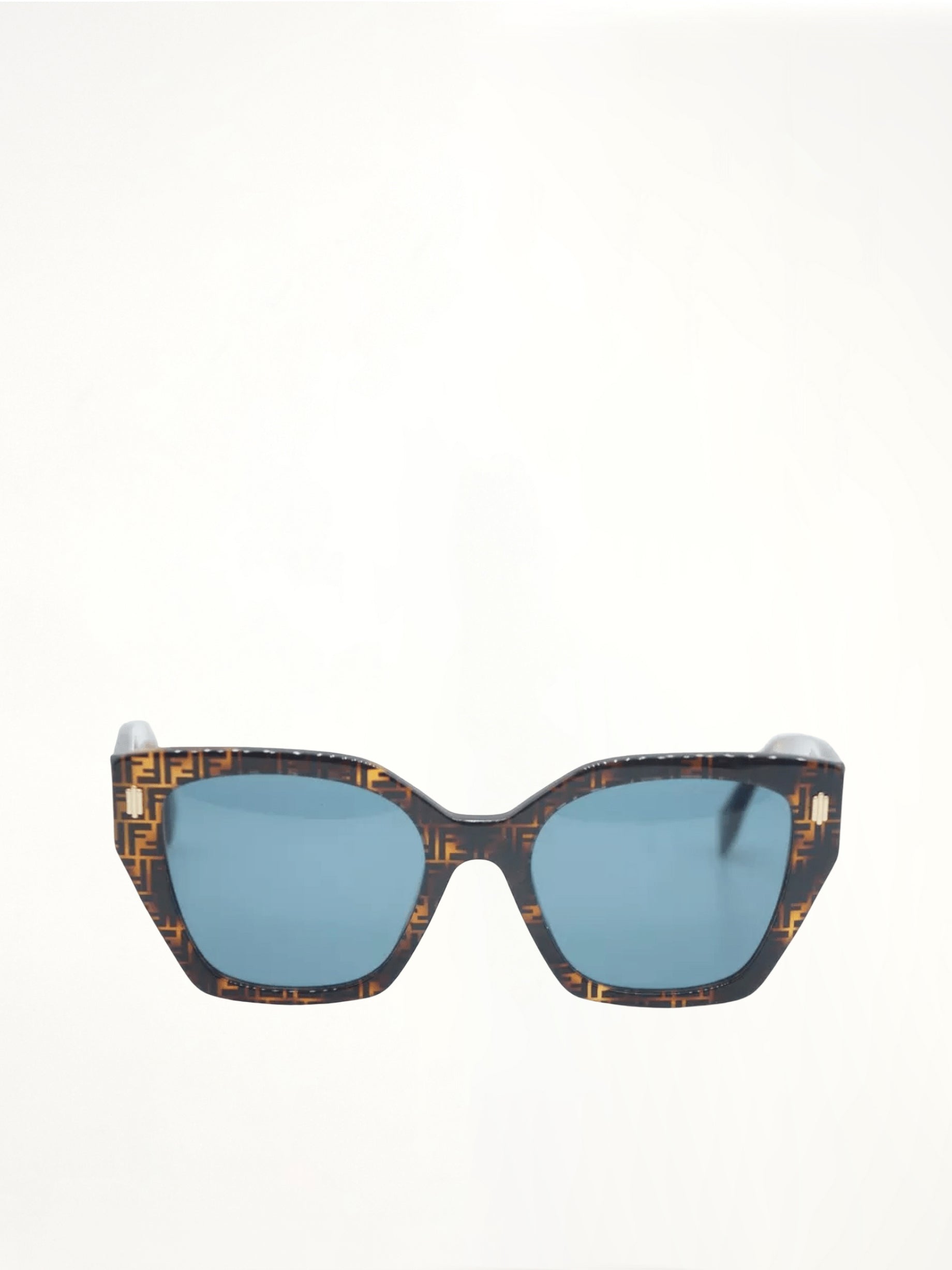 FE40070F Sunglasses with Smoke Lens in Coloured Havana