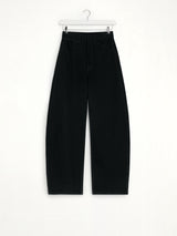 High Waisted Curved Pants in Black