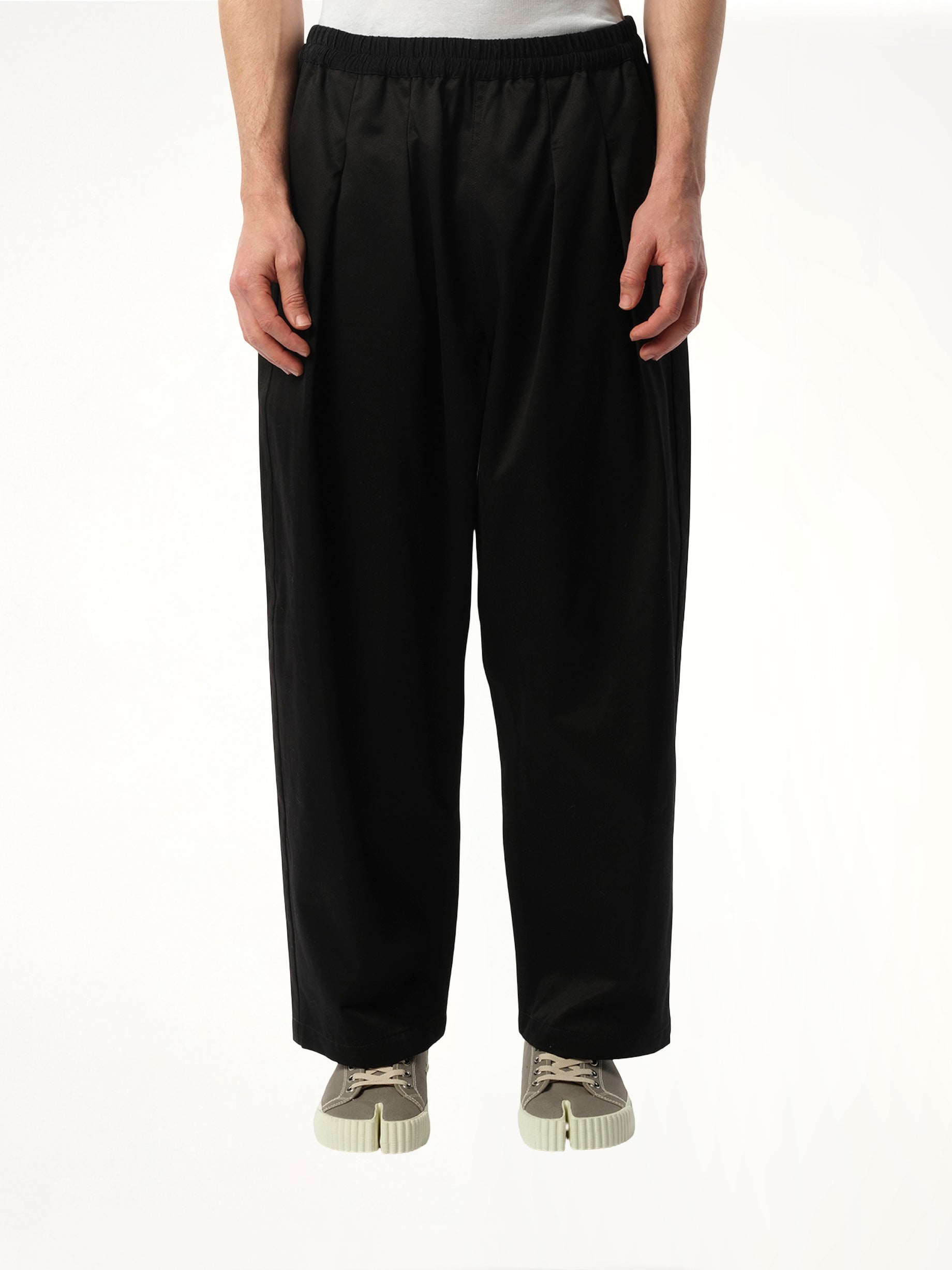 Stone Washed Relax Chinos in Black