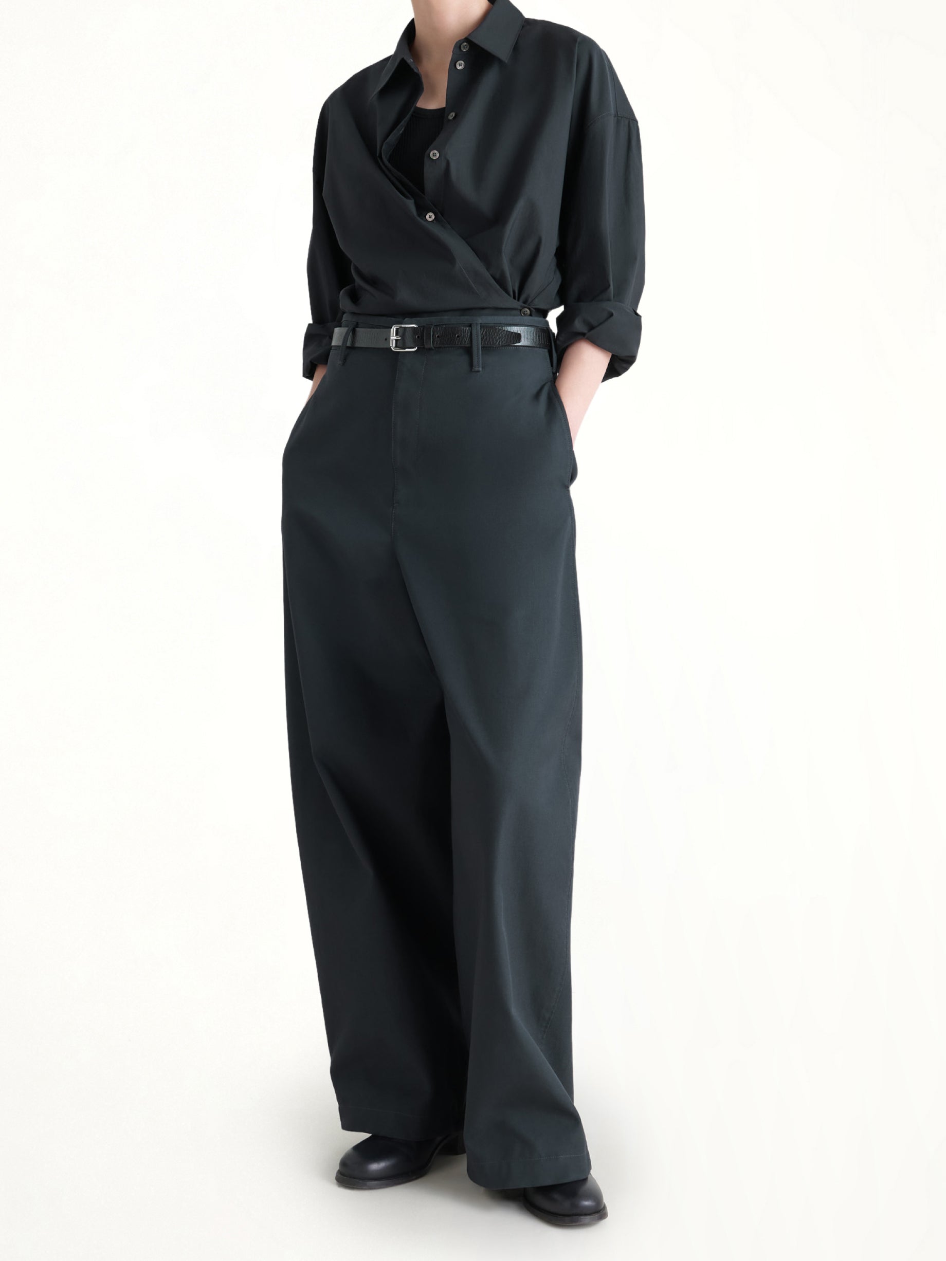 Straight Collar Twisted Shirt in Squid Ink