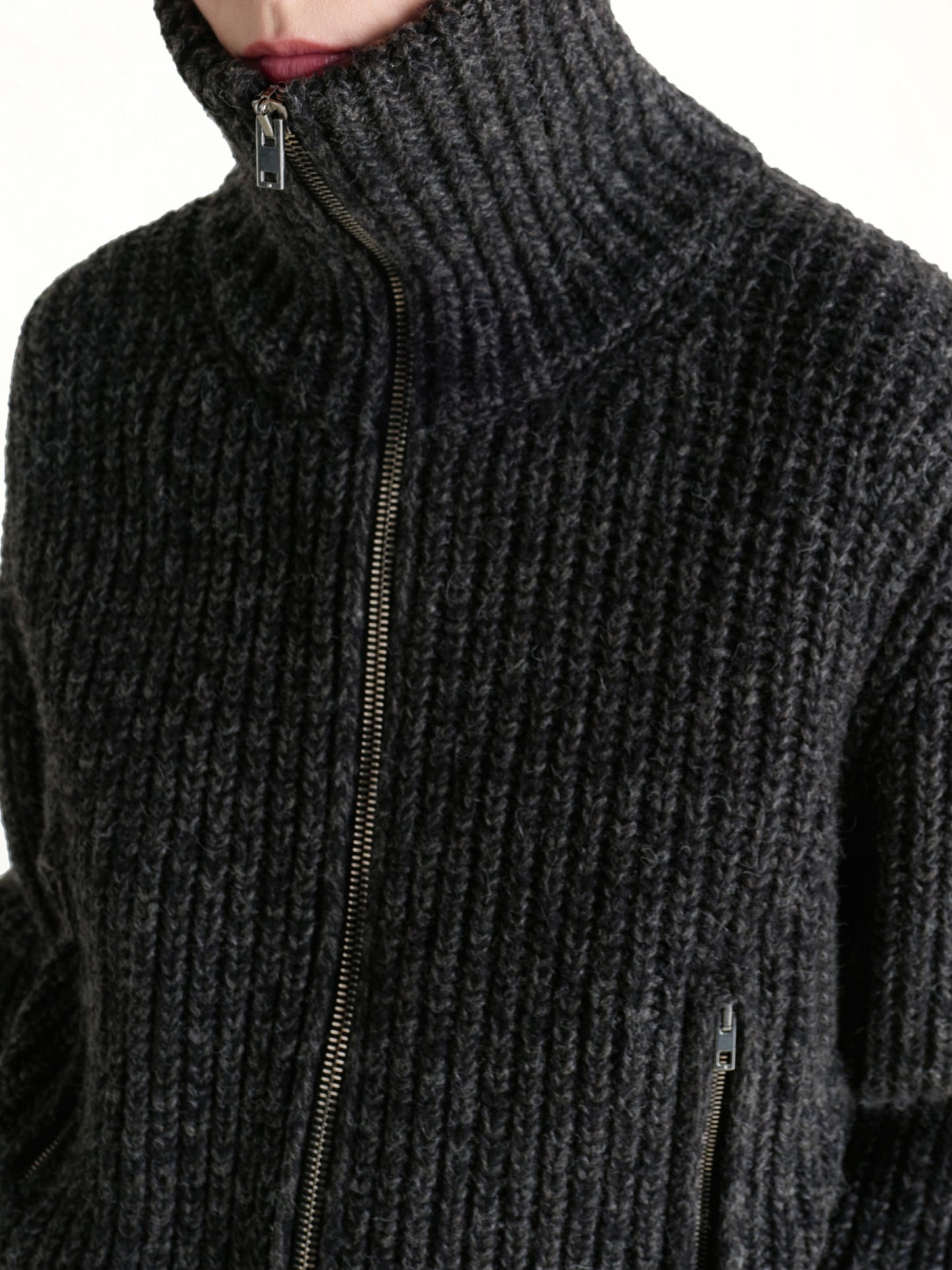 Zipped Cardigan in Black / Mink Brown
