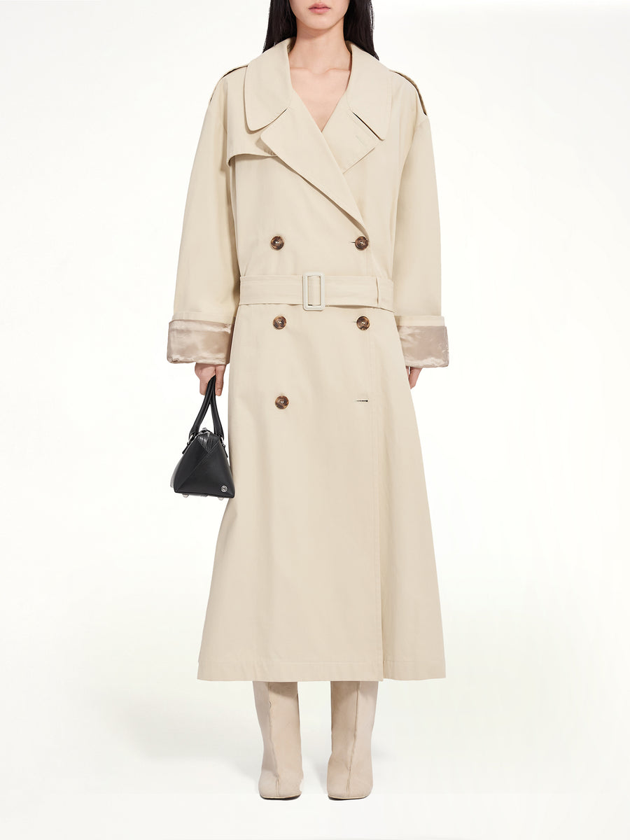 Trench Coat in Ecrù