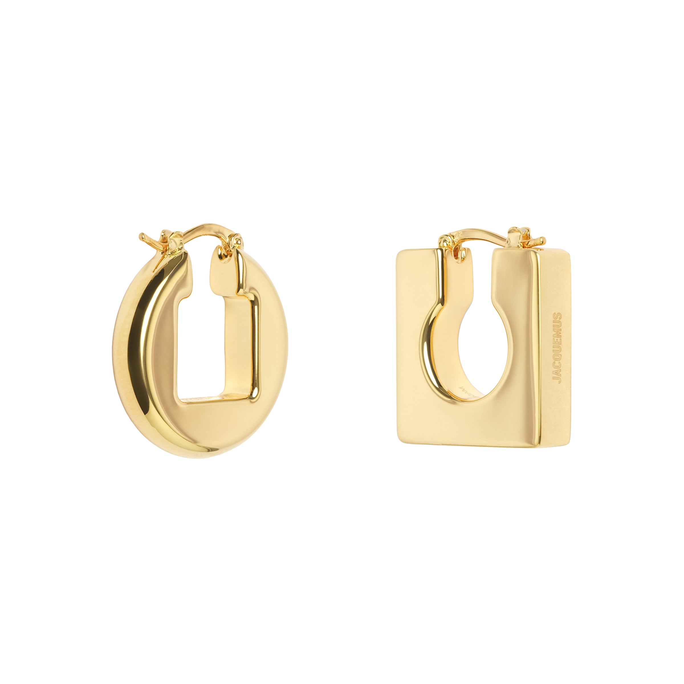 Les Boucles Rond Carre Earrings in Light Gold