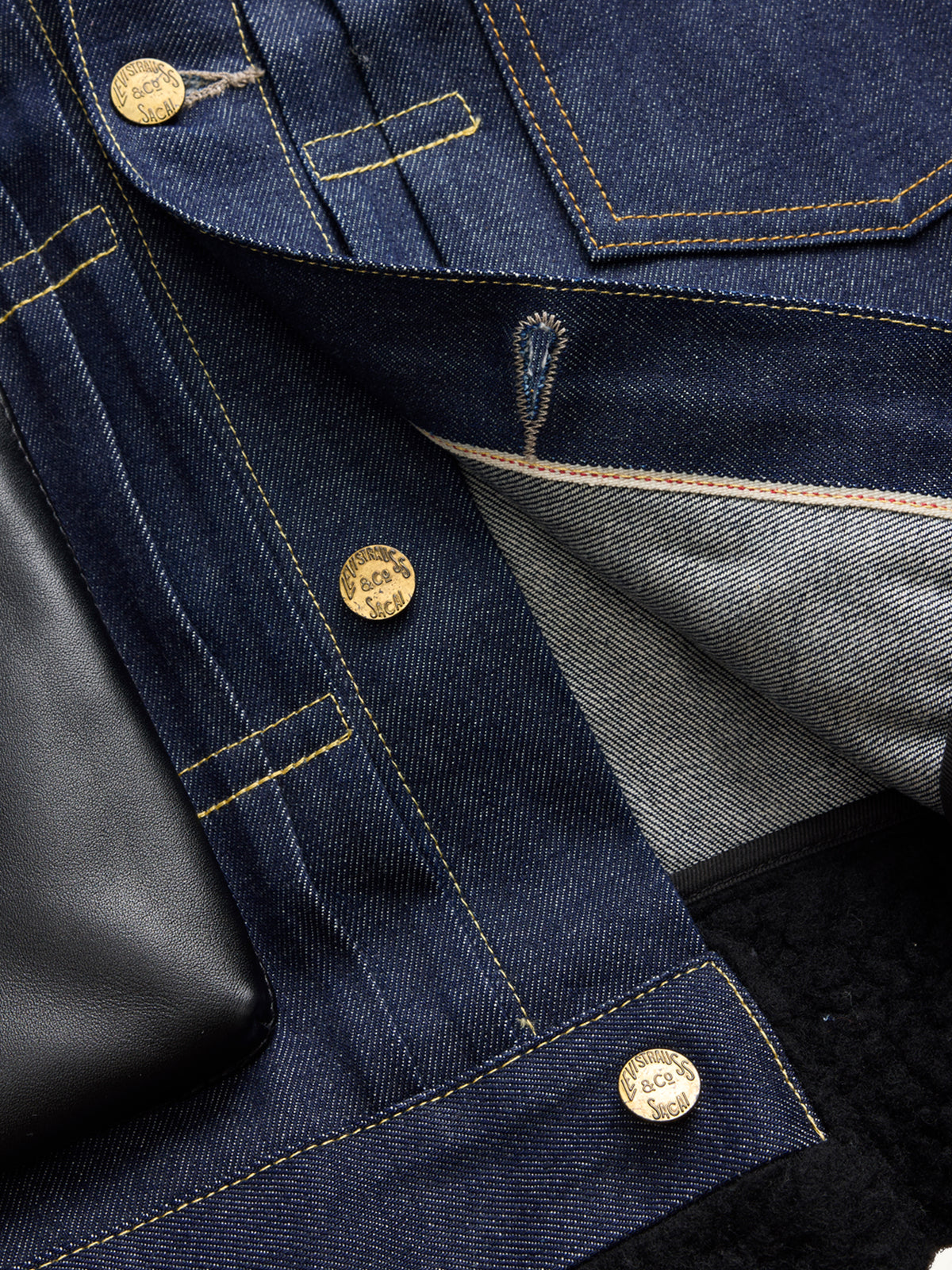 Sacai x Levi's Mens Sherpa Denim Jacket in Indigo
