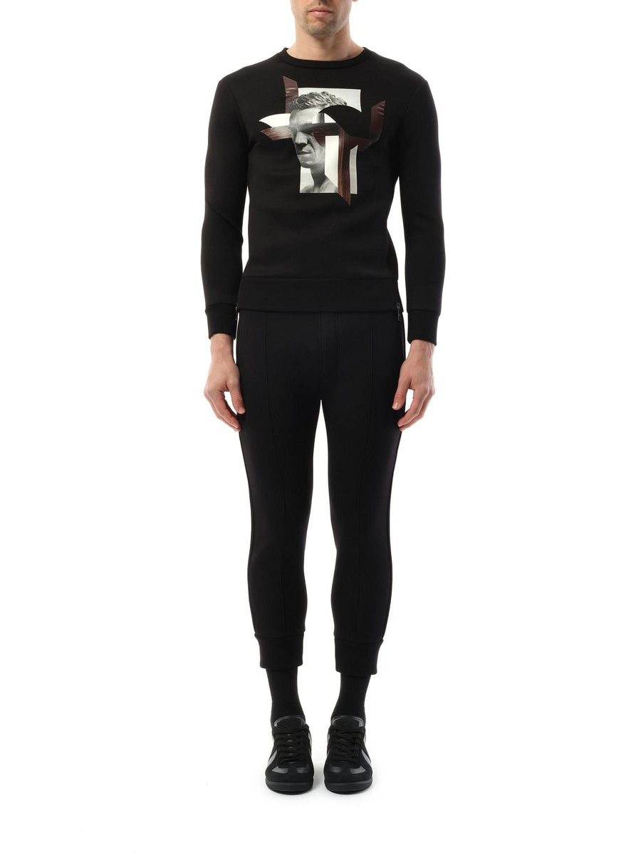 Sweatshirt in Black