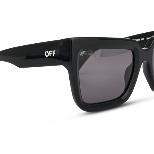 Firenze Sunglasses in Black /Dark Grey