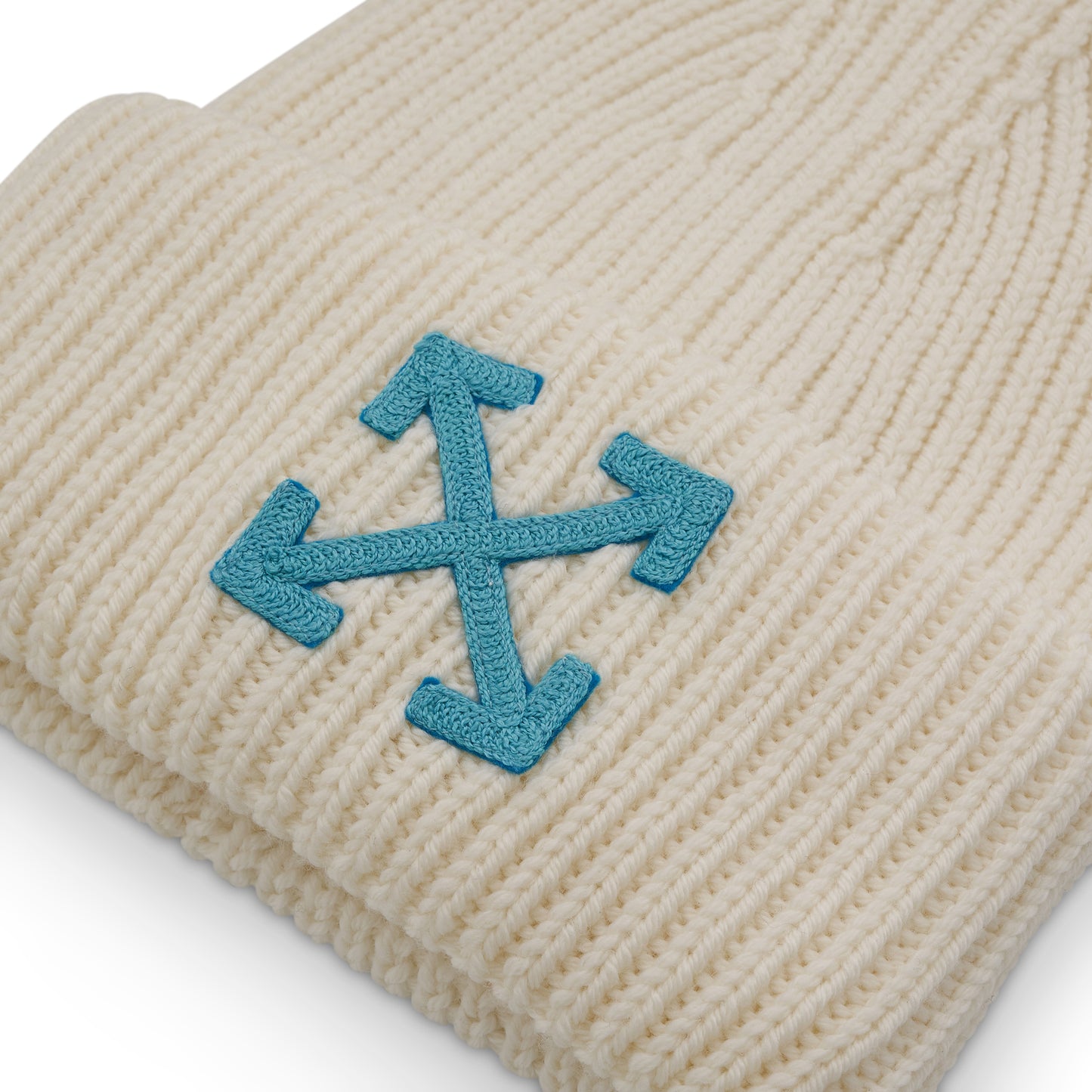 Arrow Ribbed Beanie in White/Light Blue