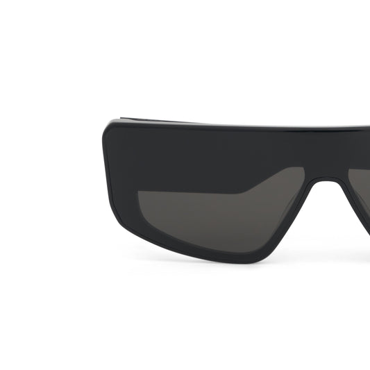 Performa Sunglasses in Black