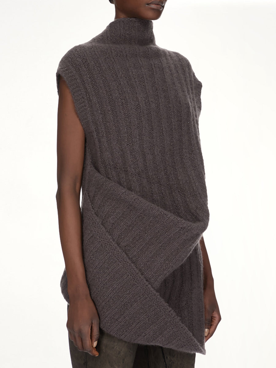 Babel Top in Dark Dust