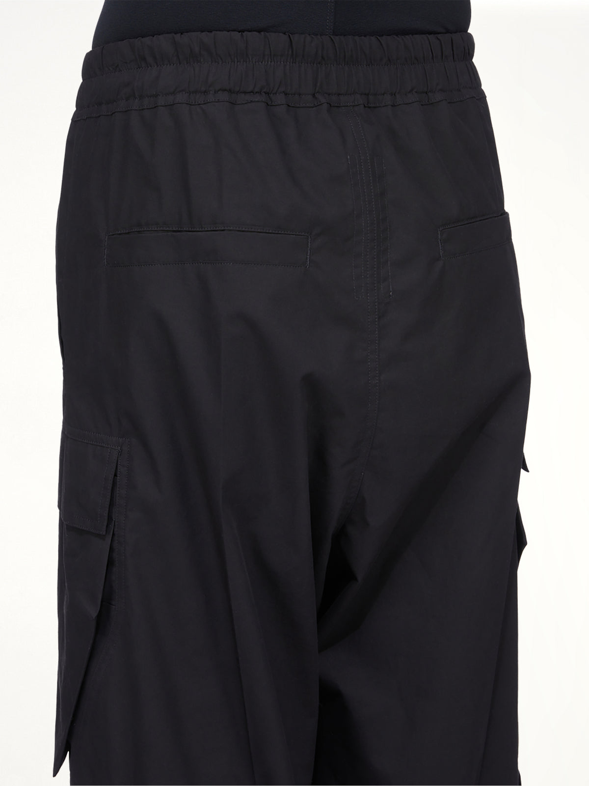 Cargobelas in Black