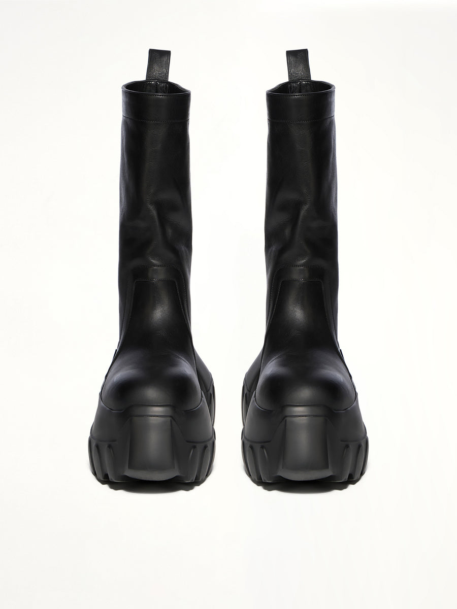 Pull On Mega Tractor in Black