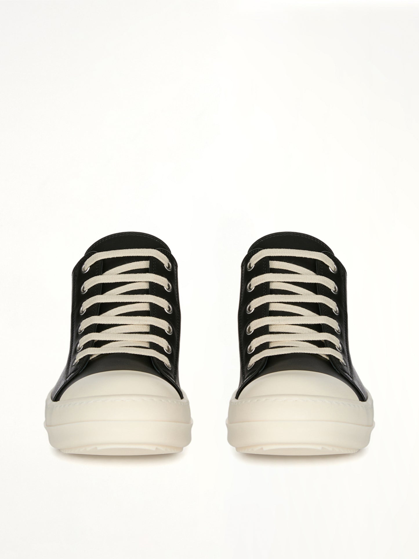 Low Sneaks in Black/Milk