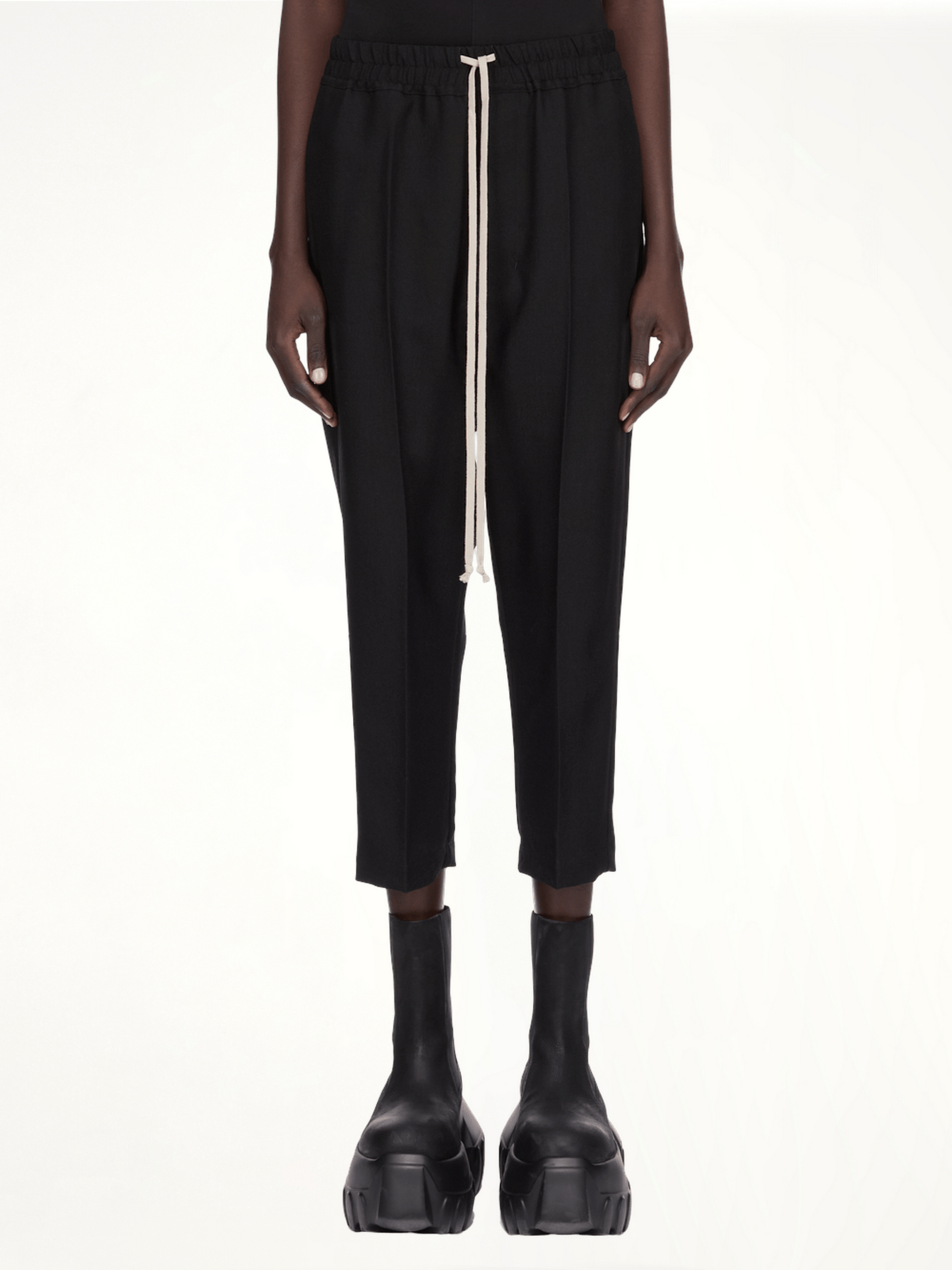 Drawstring Astaires Cropped in Black