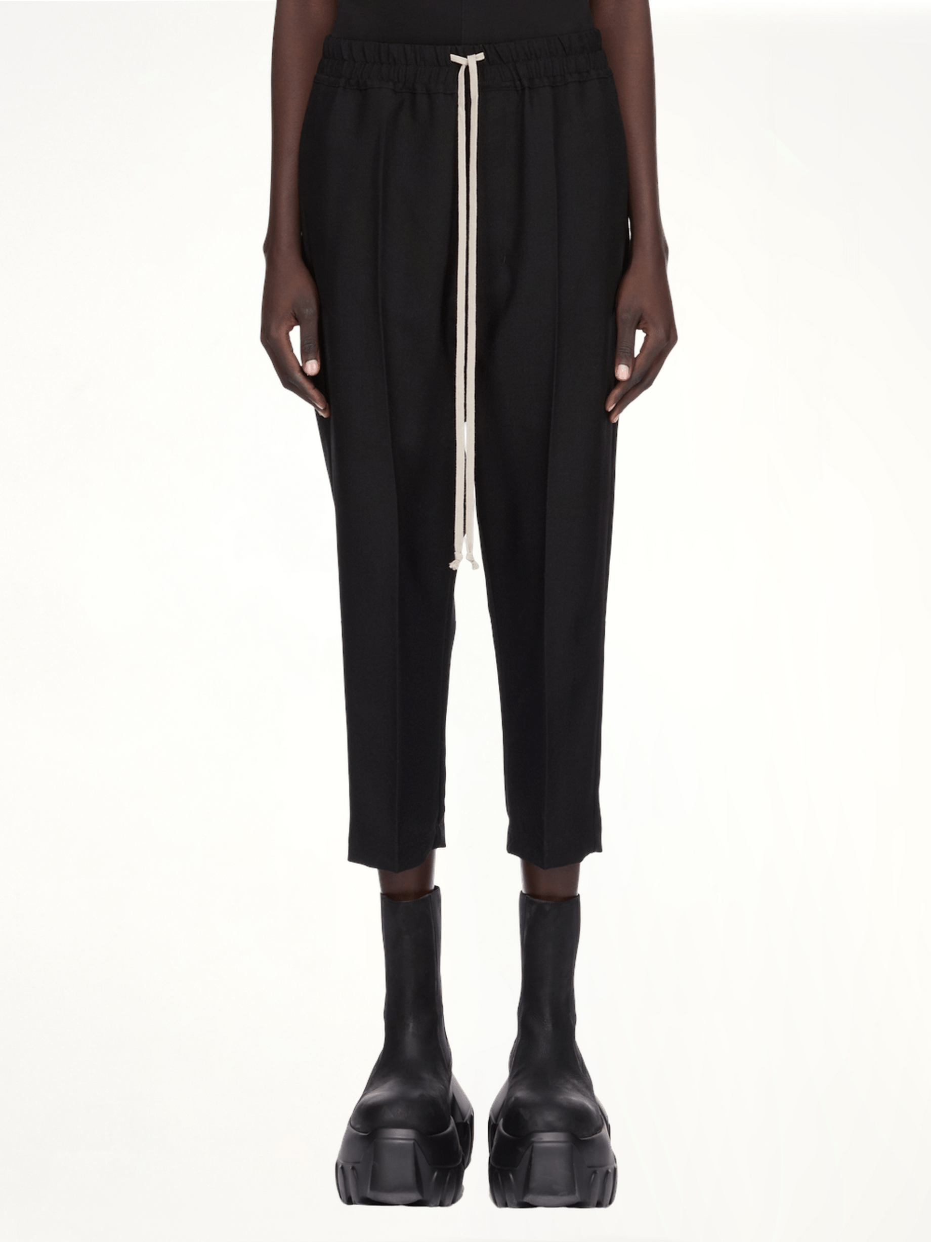 Drawstring Astaires Cropped in Black