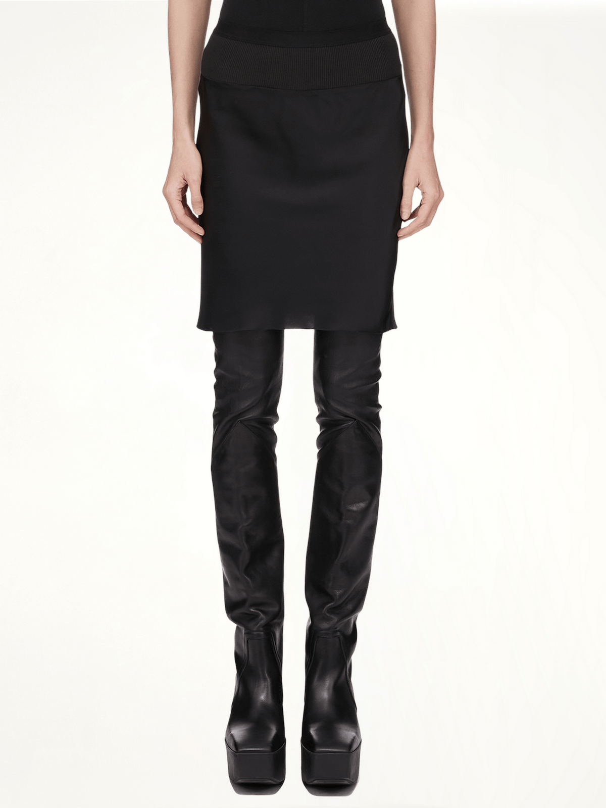 Short Bias Skirt in Black