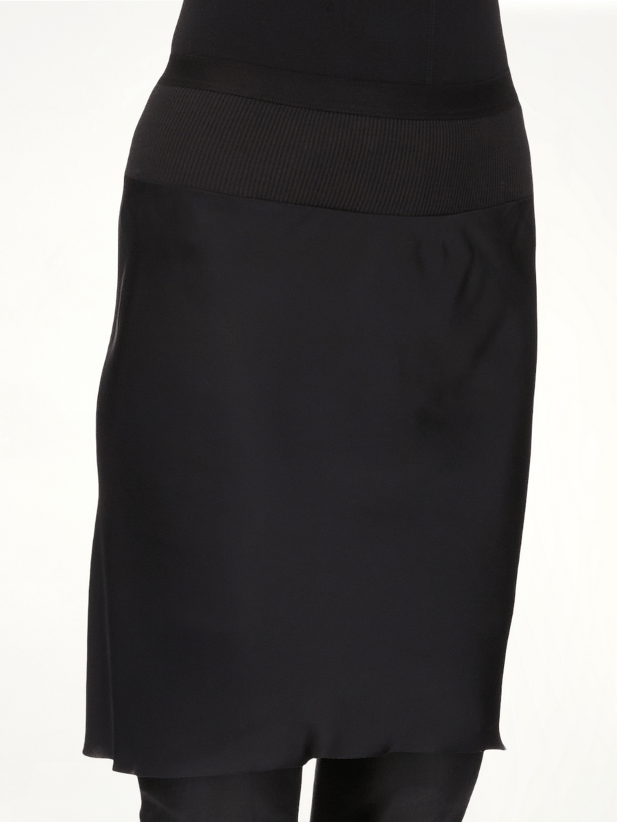Short Bias Skirt in Black