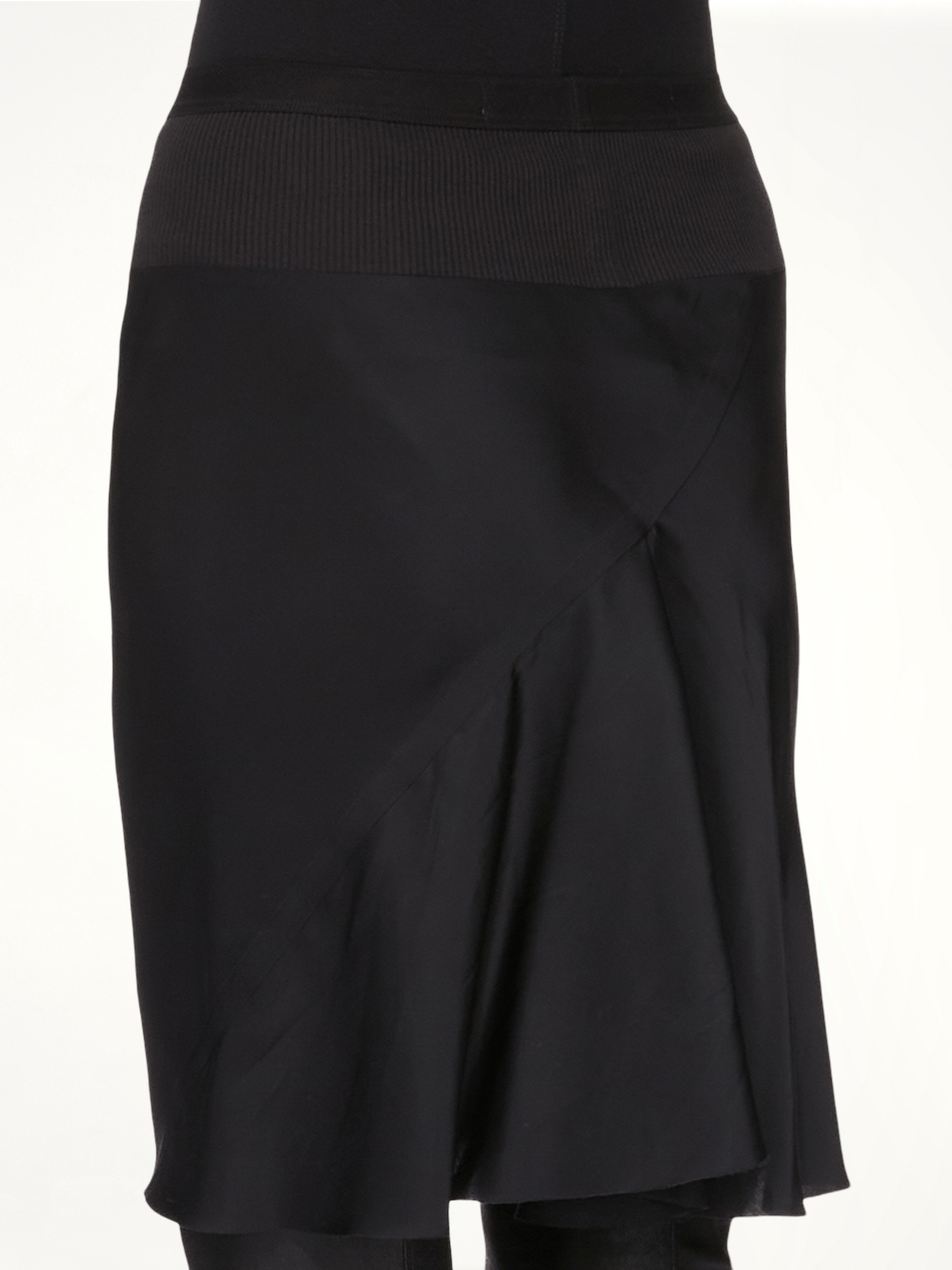 Short Bias Skirt in Black