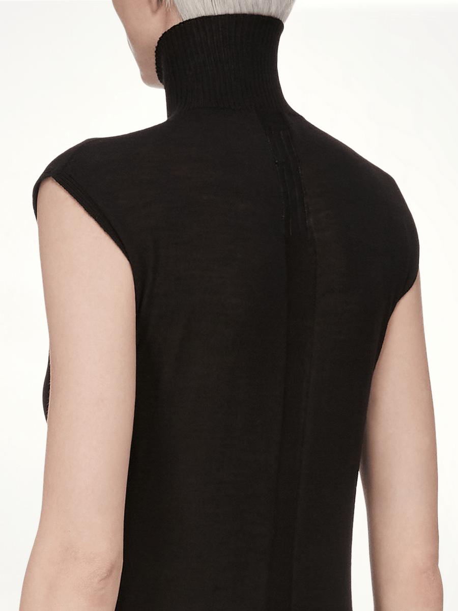 SL Turtle Sweater in Black