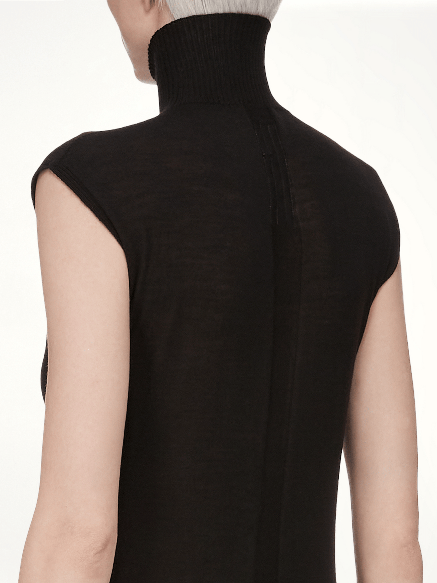 SL Turtle Sweater in Black