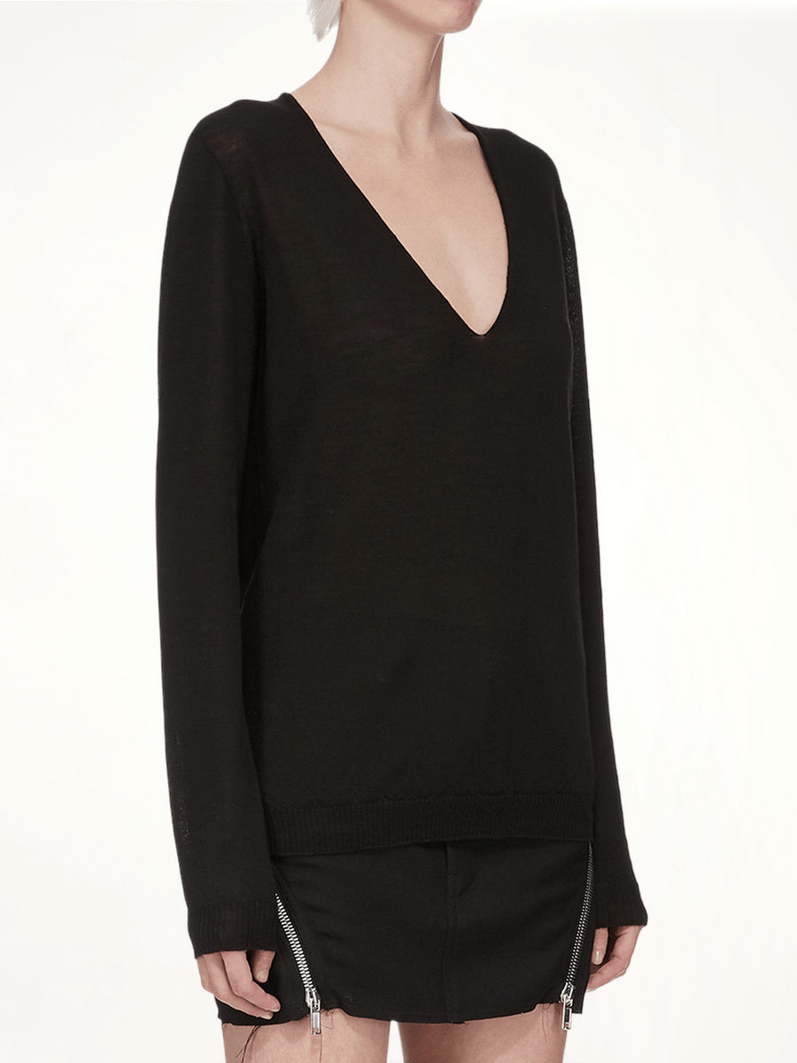 Merino V-Neck Pull in Black