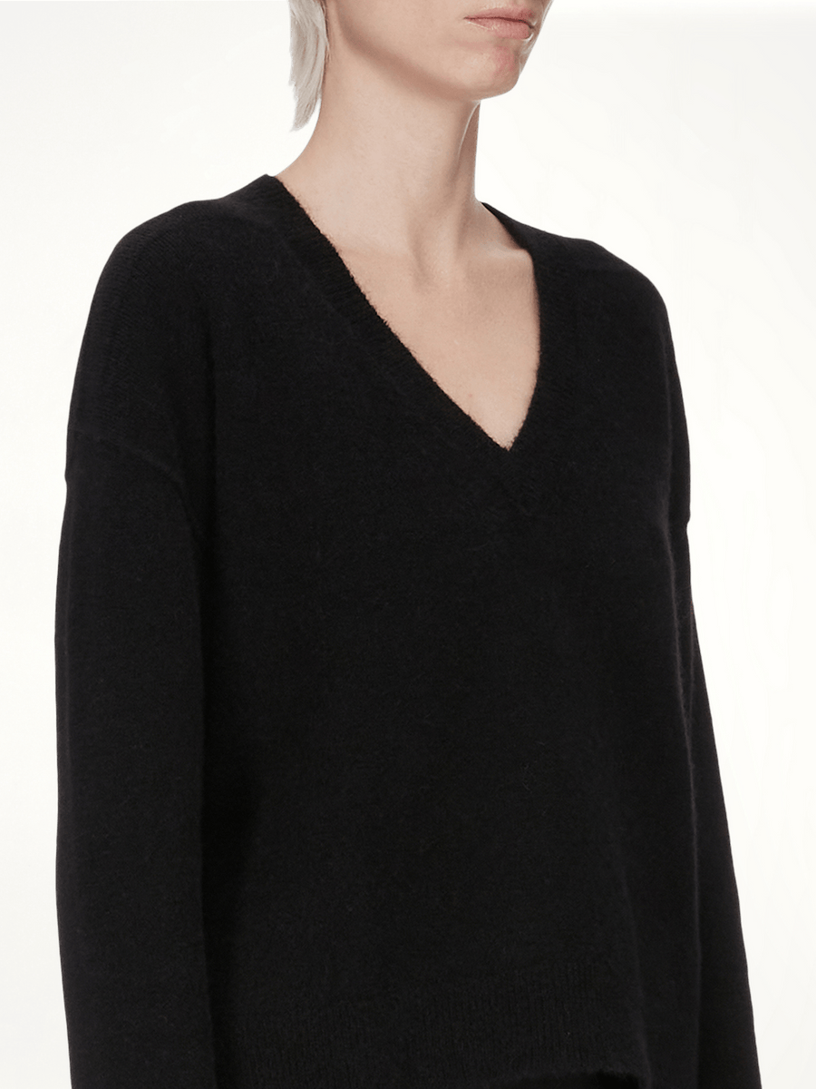 Tommy V Neck Sweater in Black