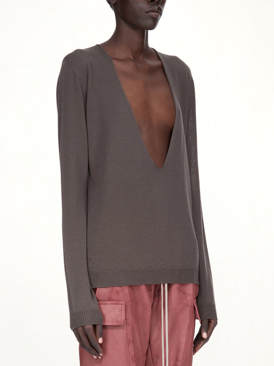 Extreme V Neck Pull in Dark Dust