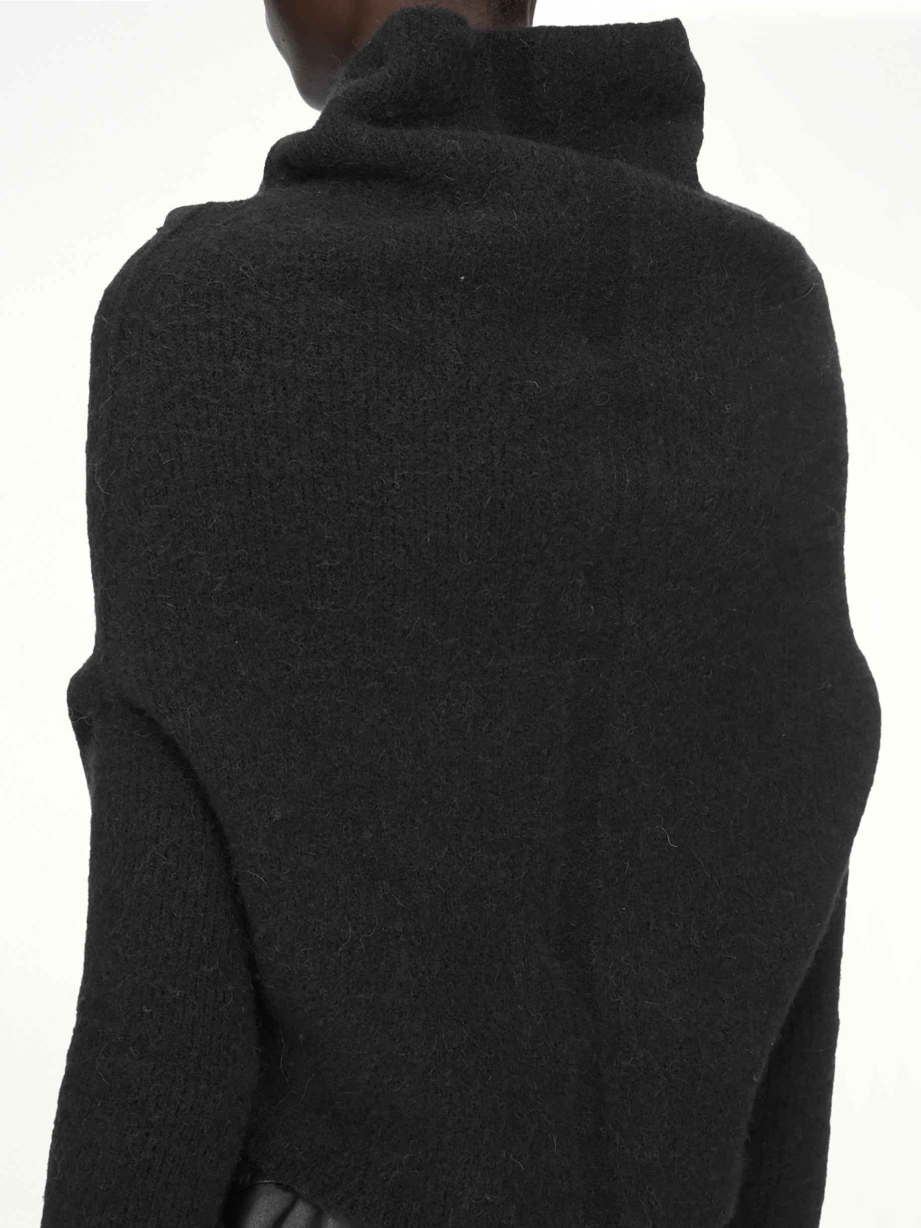 Alpaca Knit LS Cowl in Black
