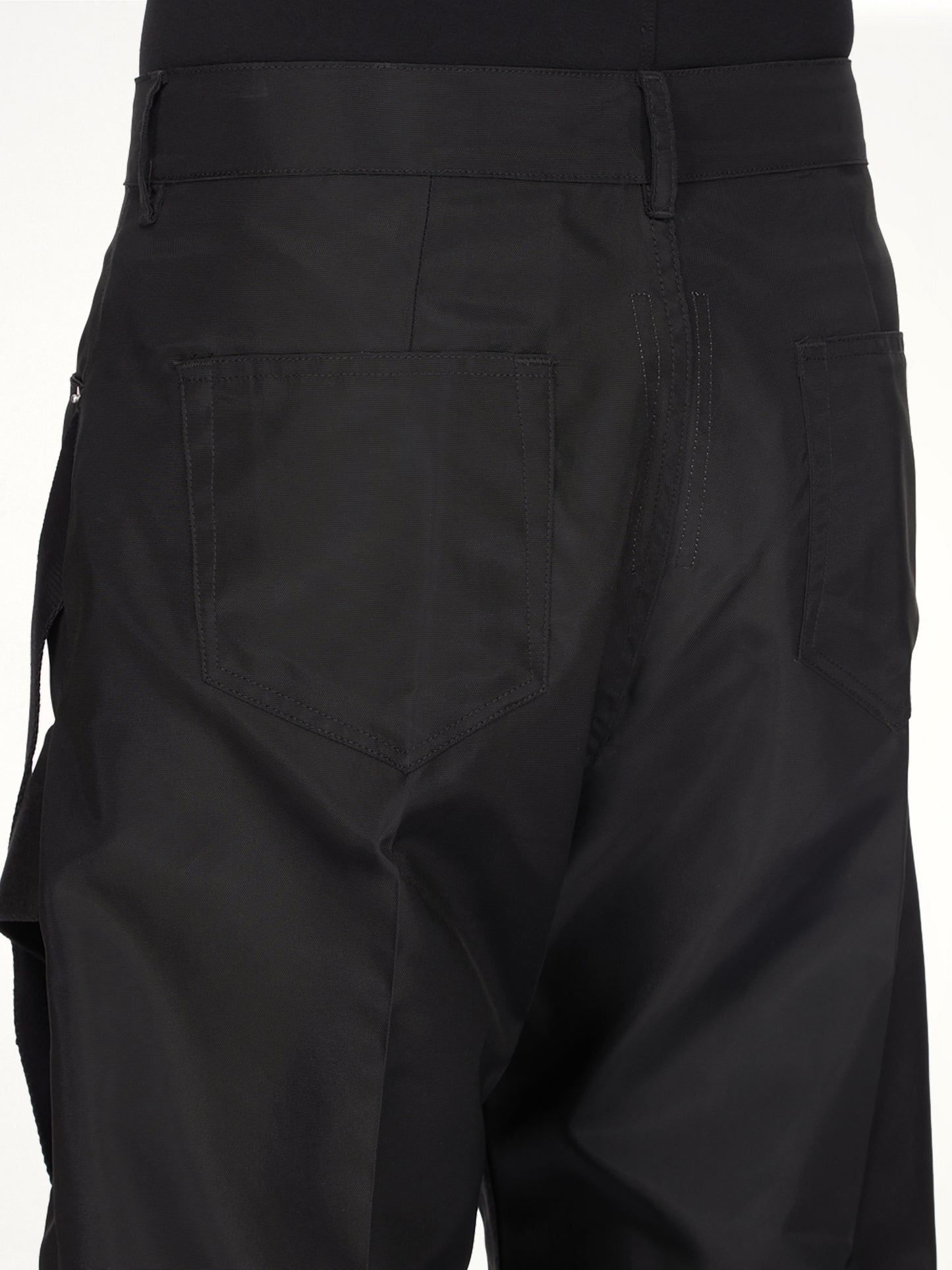 Megastrapped Geth in Black
