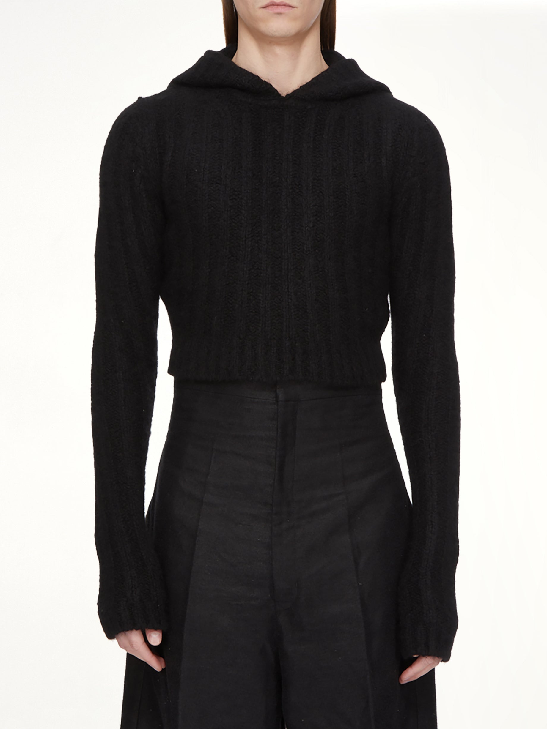 Tower Cropped Hooded Pull in Black