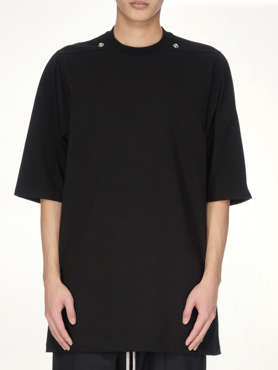Jumbo SS Rivet T-Shirt in Black