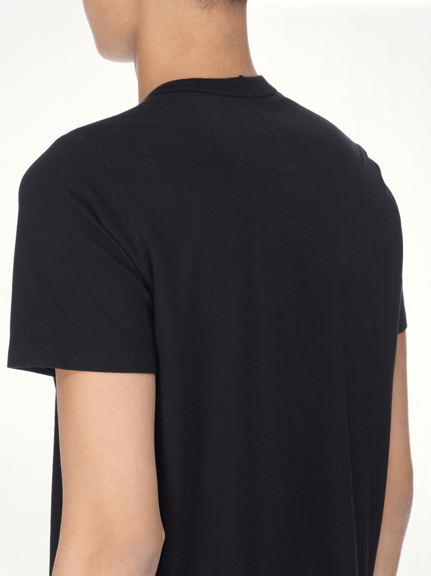 Short Level T-Shirt in Black