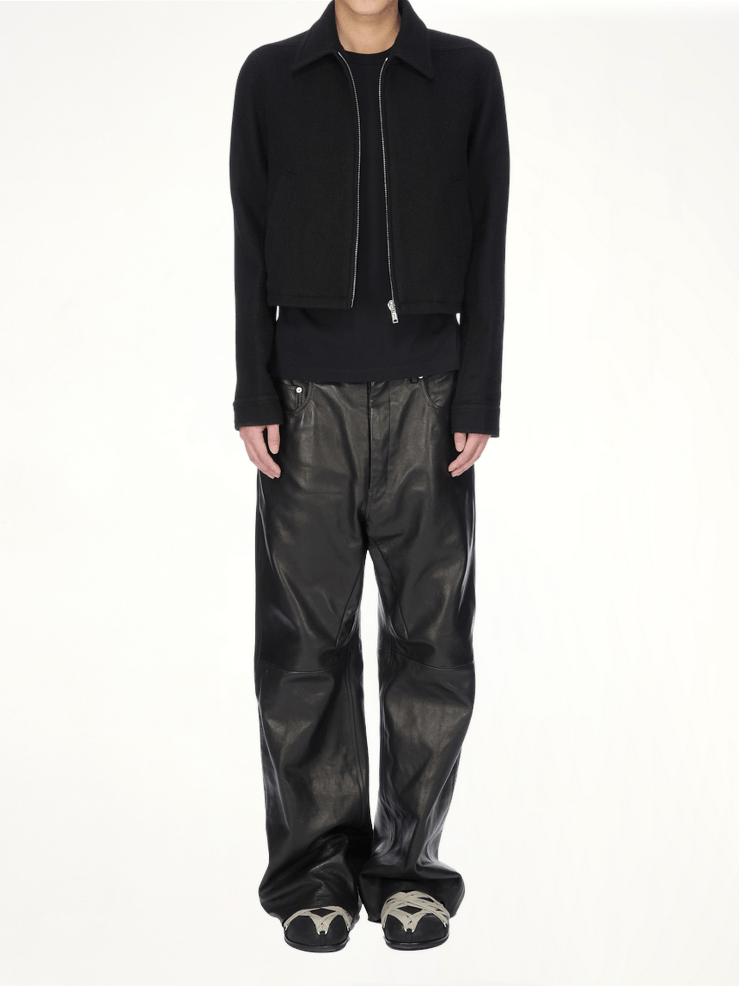 Short Level T-Shirt in Black