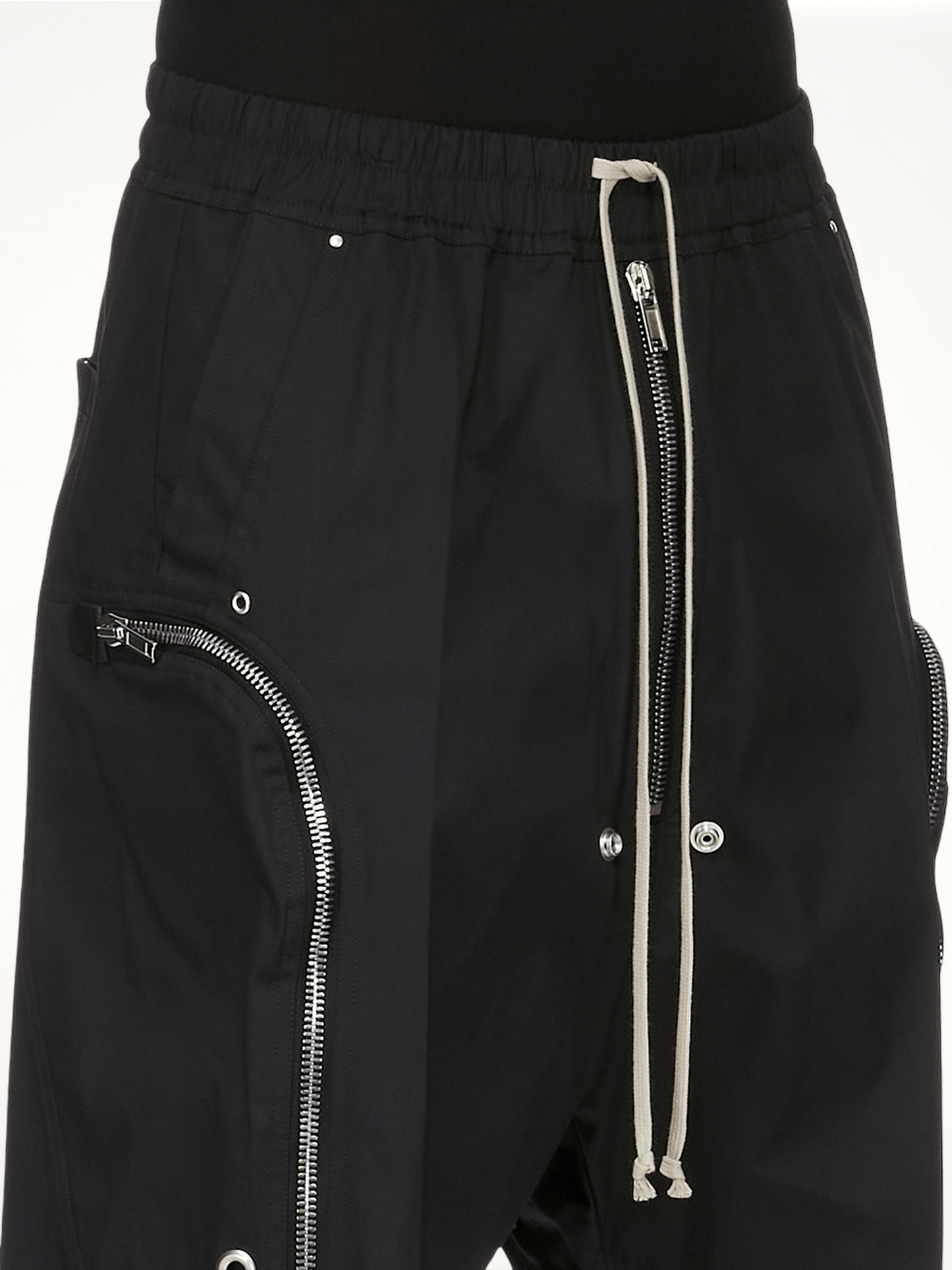 Bauhaus Bela in Black