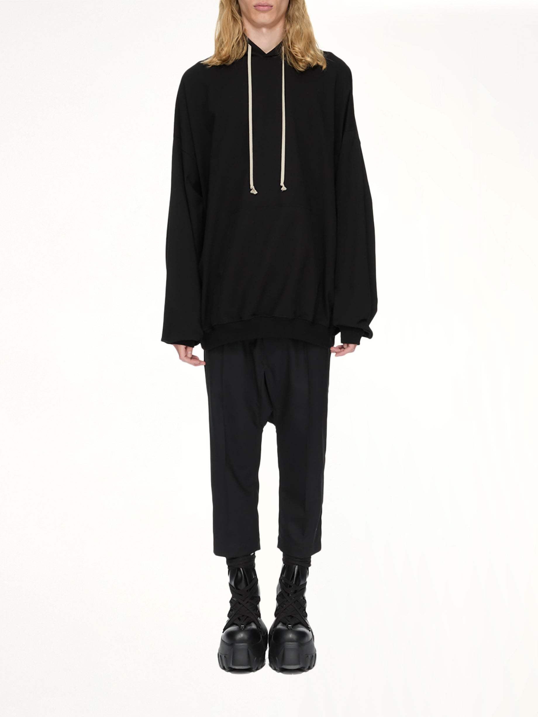 Heavy Jersey Hun Hoodie in Black