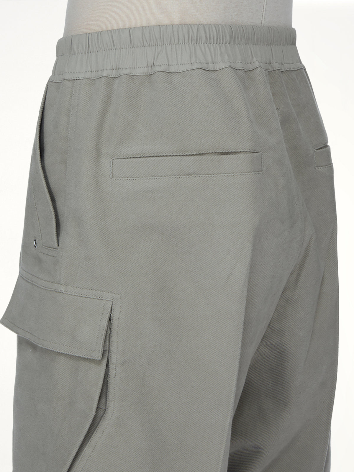 Brushed Twill Cargobela Shorts in Dark Pearl