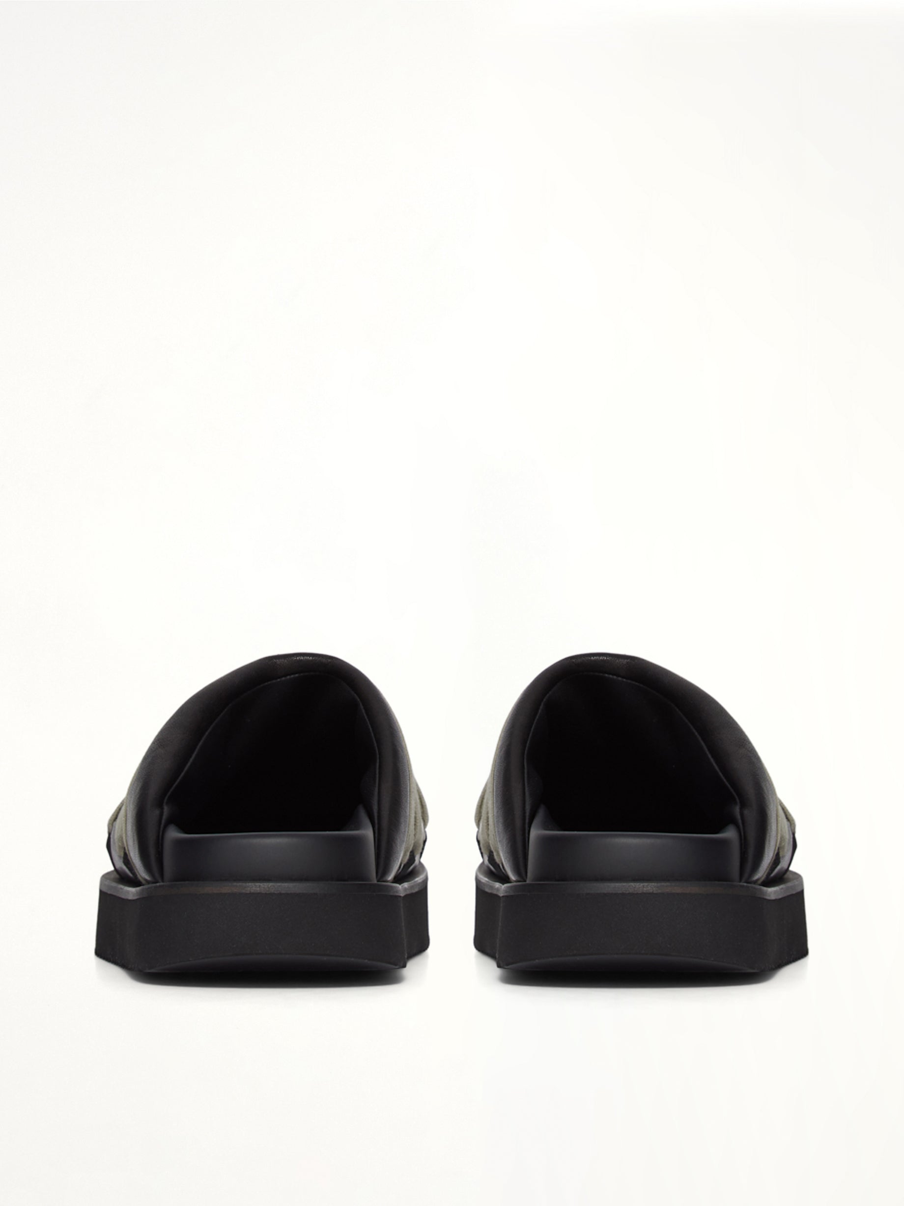 Padded Megalace in Black/Pearl