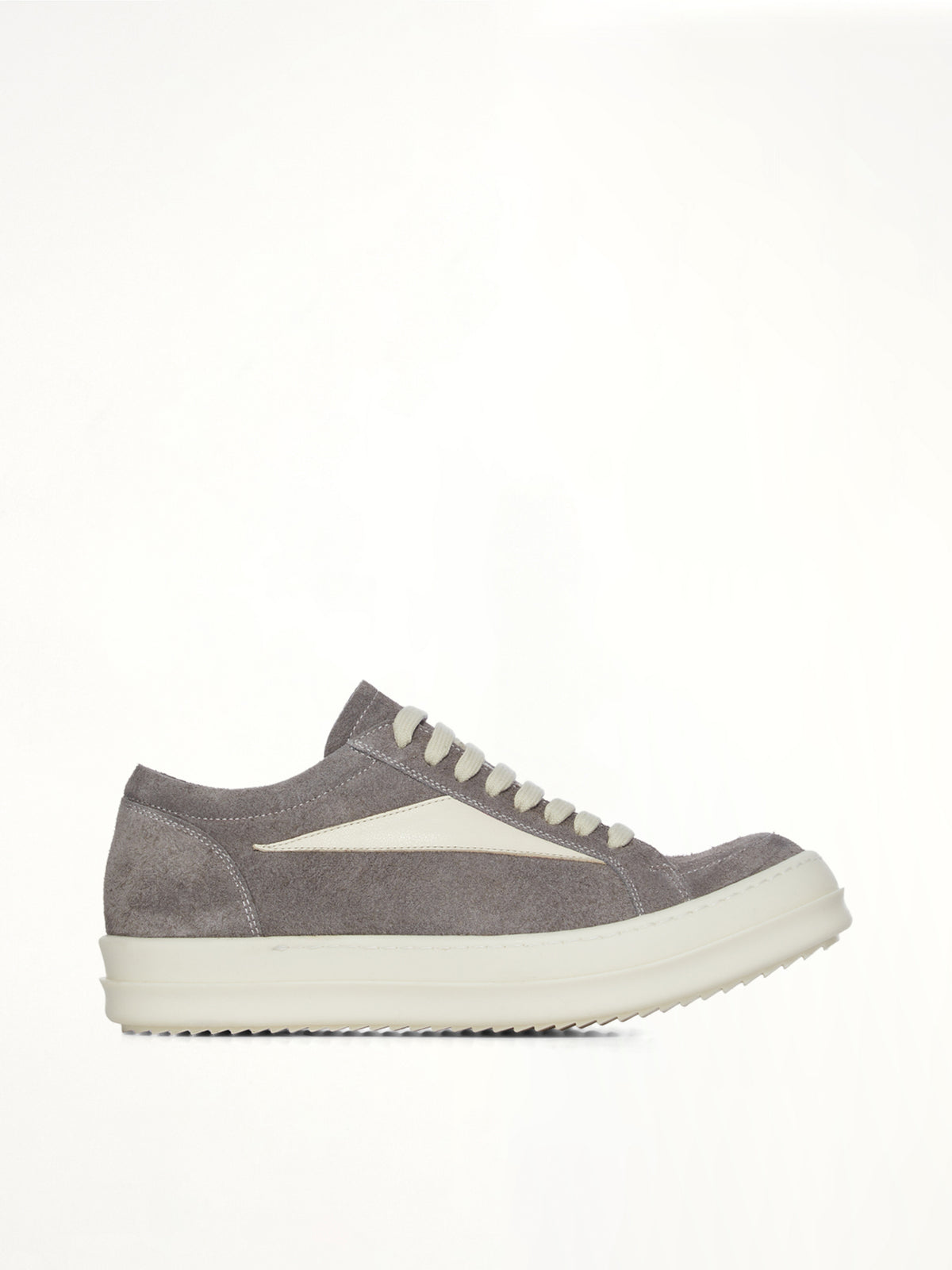 Vintage Sneaks in Steel/Milk