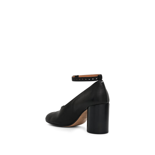 Tabi 8cm Heel Pumps in Black