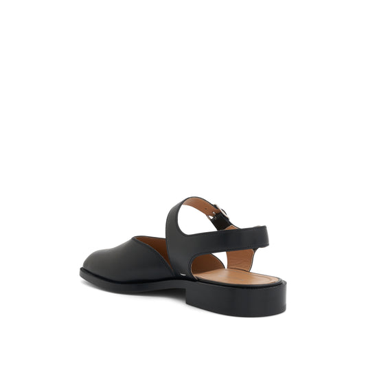 Tabi Strap Sandal in Black