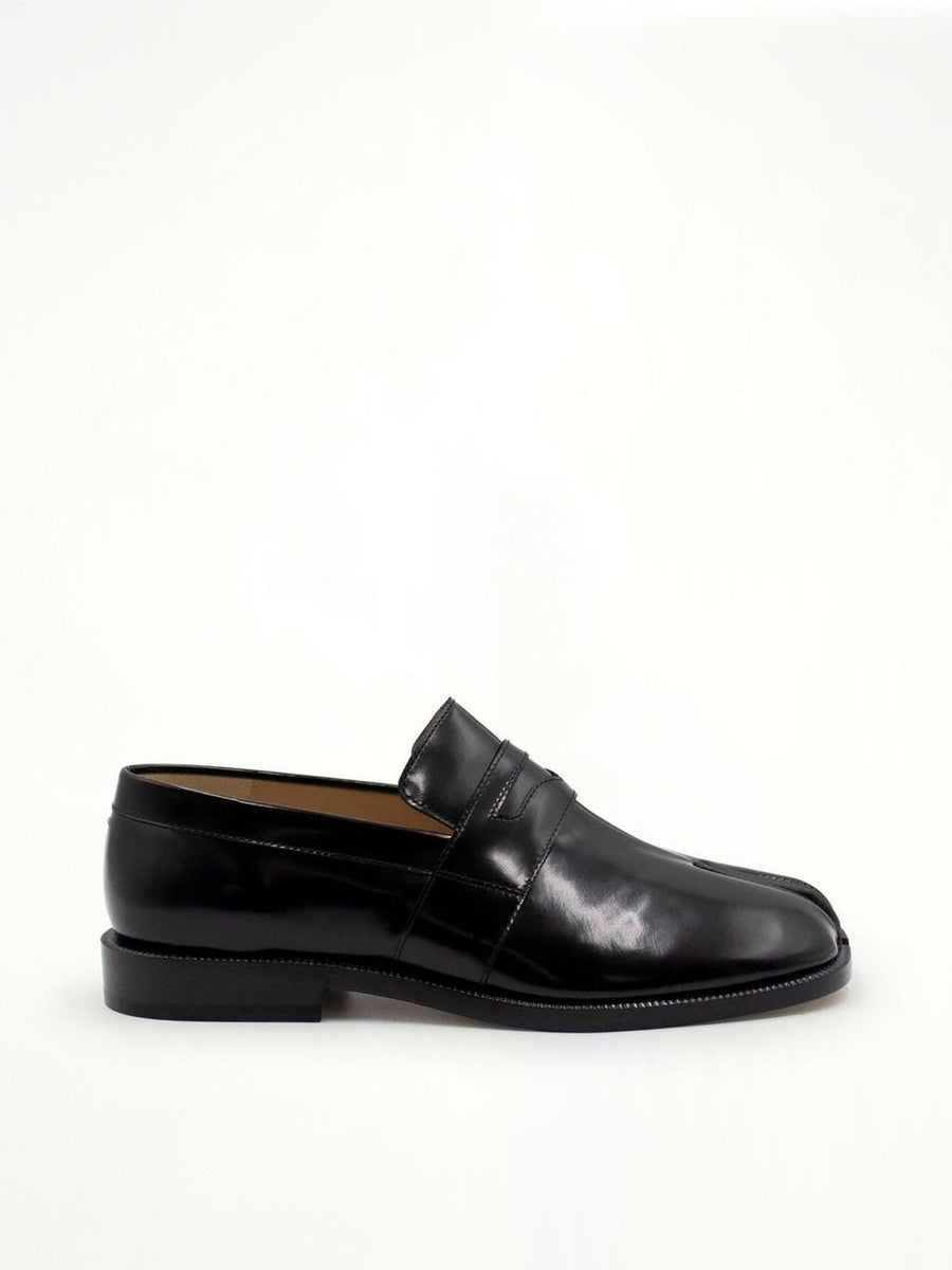 Tabi Loafers in Black