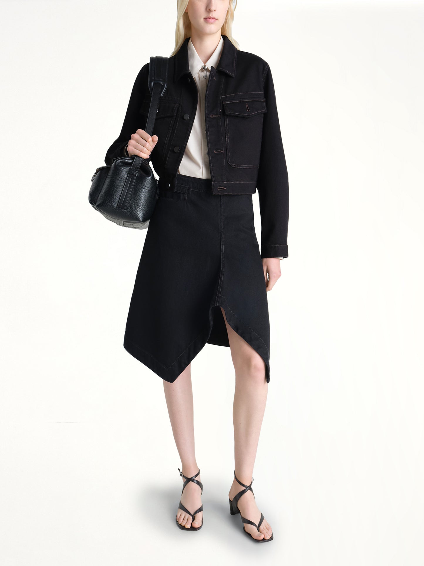 Asymmetric Short Skirt in Black