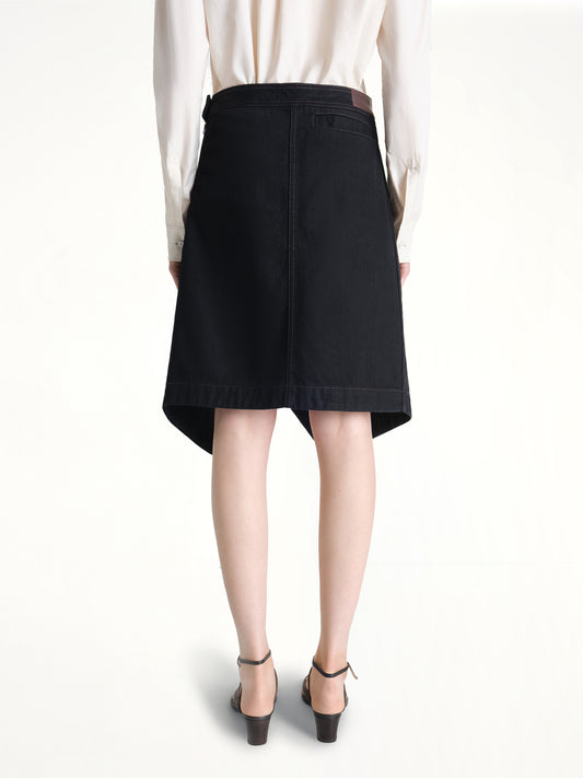 Asymmetric Short Skirt in Black