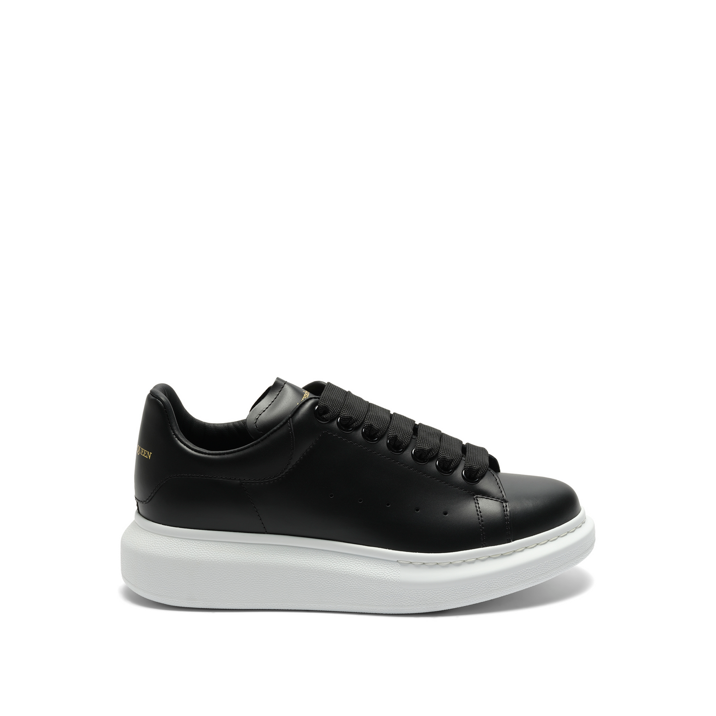 Larry Oversized Sneakers in Black/White