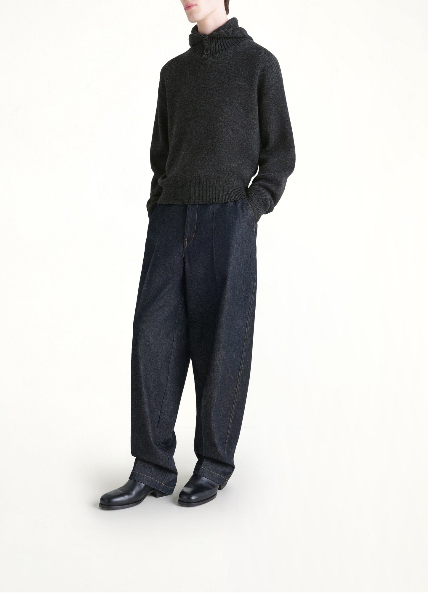 Hooded Sweater in Dark Espresso