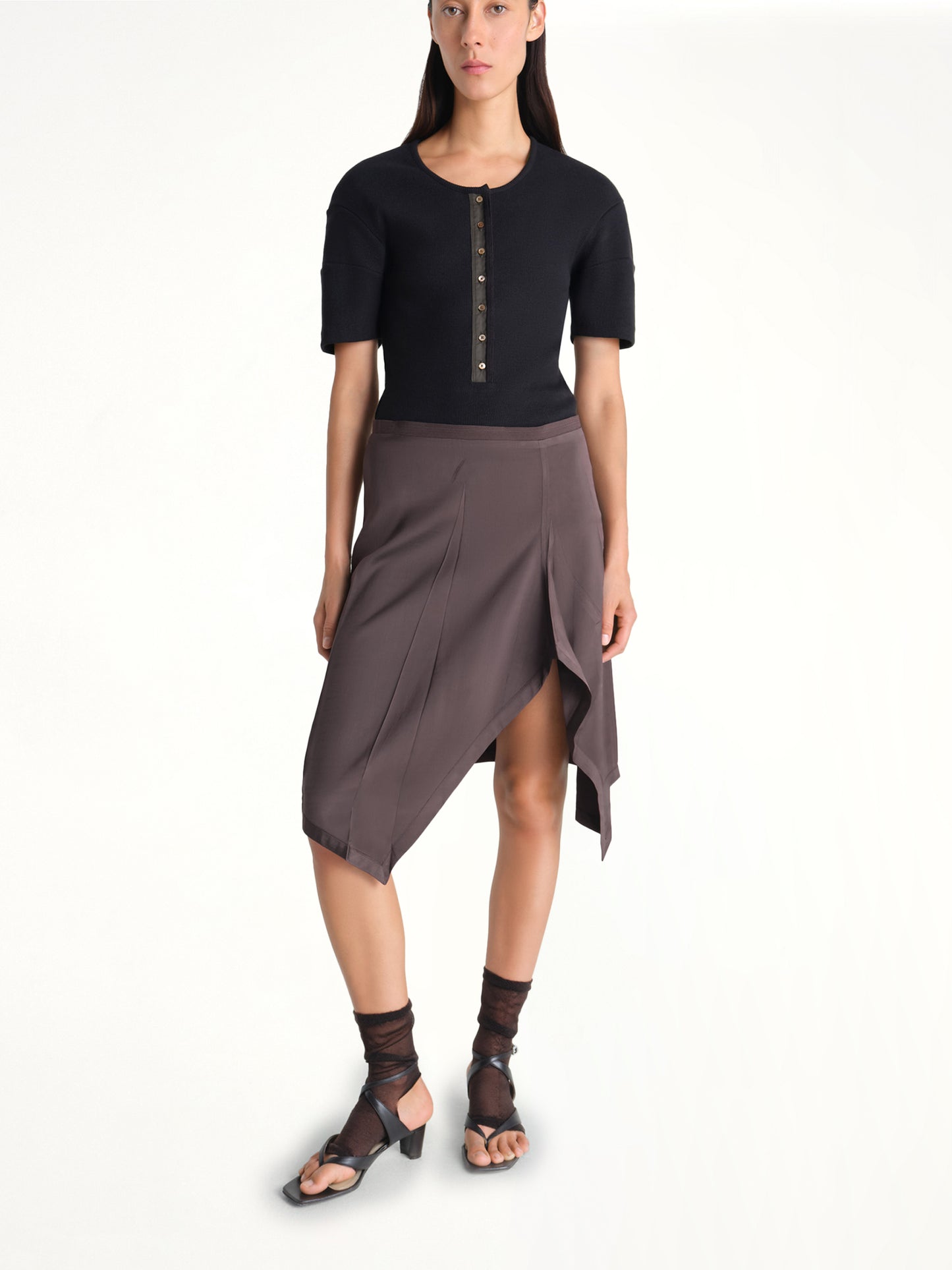 Fitted Henley in Black