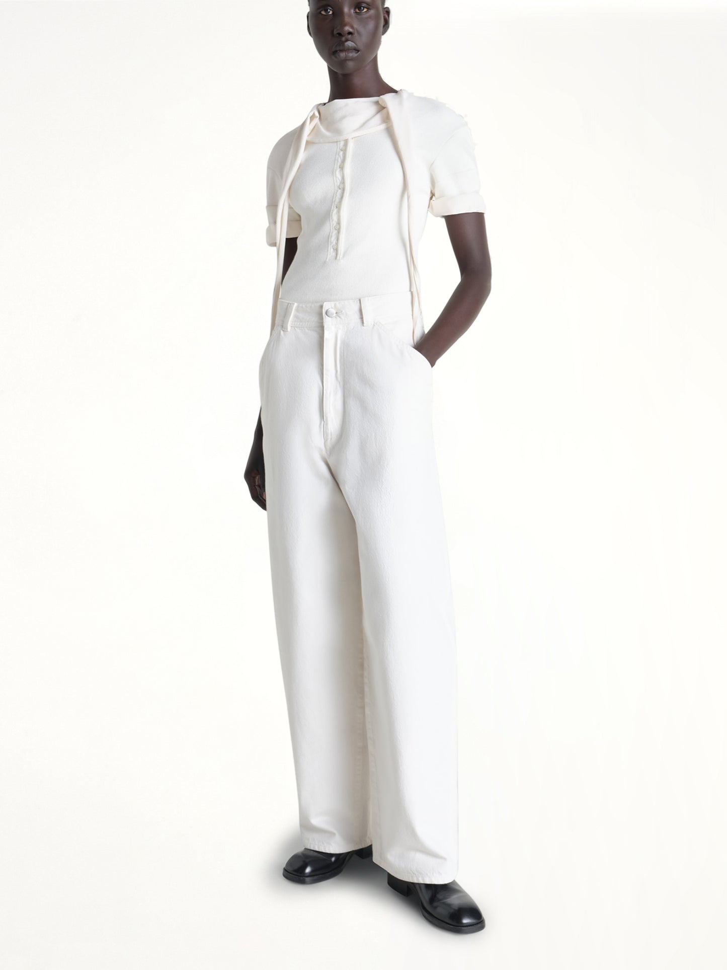 Fitted Henley in Milk